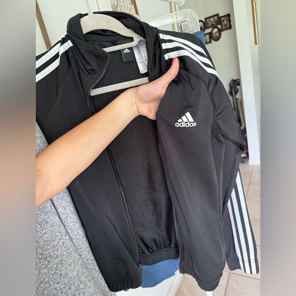Adidas Women’s Black & White Zip Up Casual Athletic Jacket - Picture 7 of 9